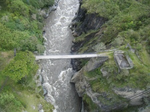 Drinking tea in Ecuador - Mountain bridge